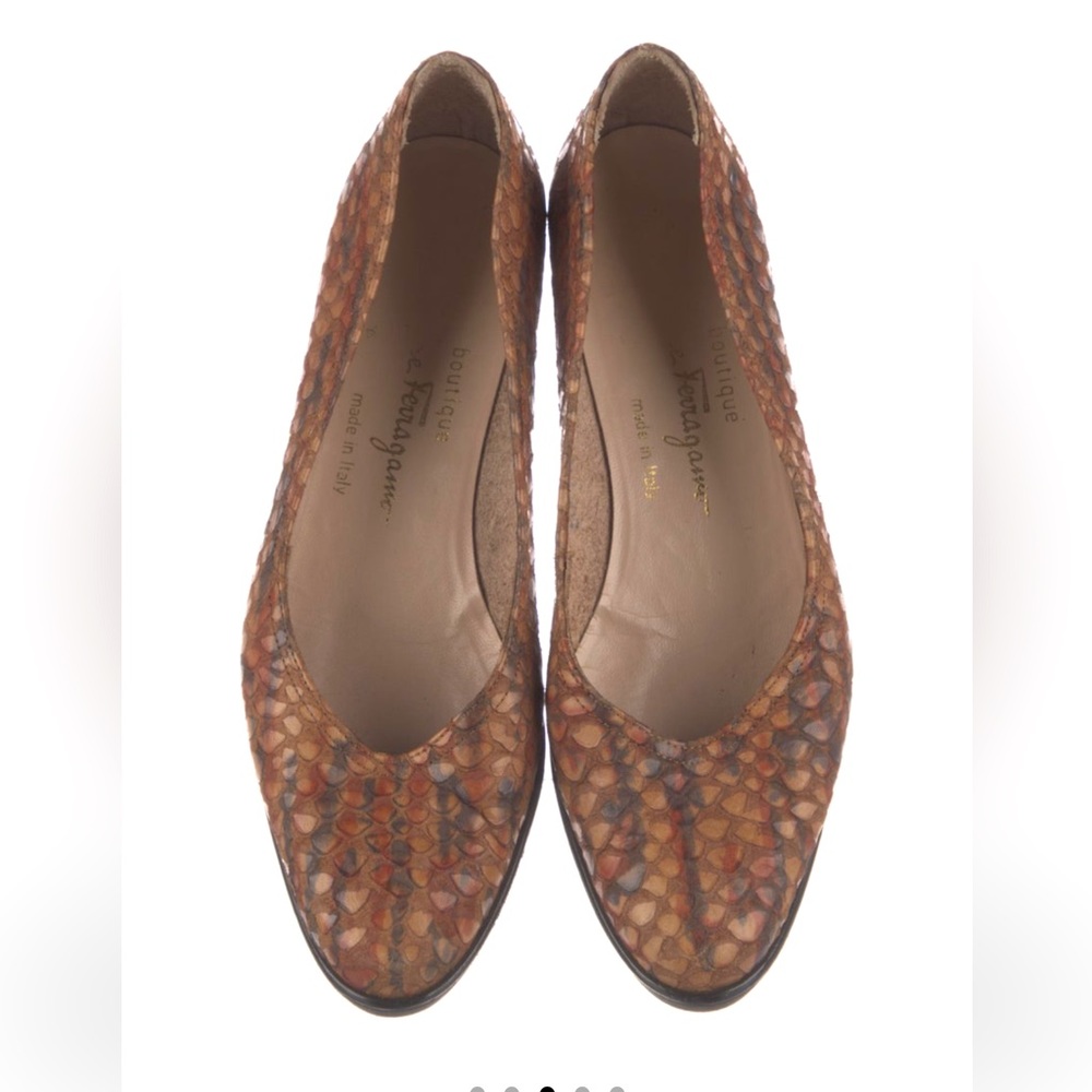 Salvatore Ferragamo leather snakeskin flats size 7